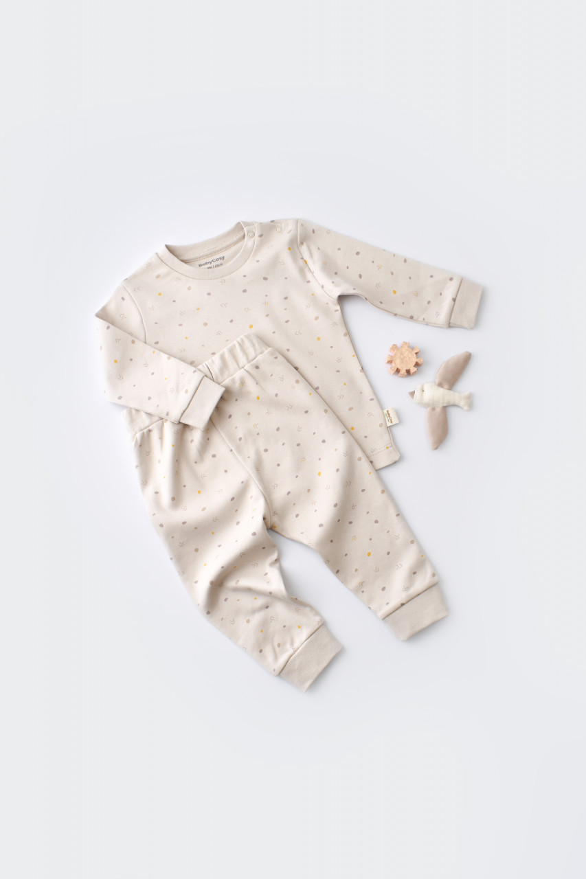 Set bluzita cu maneca lunga si panataloni lungi - bumbac organic 100% - crem cu buline, baby cosy (marime: 12-18 luni)