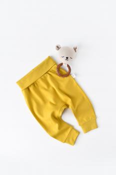 Pantaloni bebe unisex din bumbac organic galben deschis (marime: 3-6 luni)