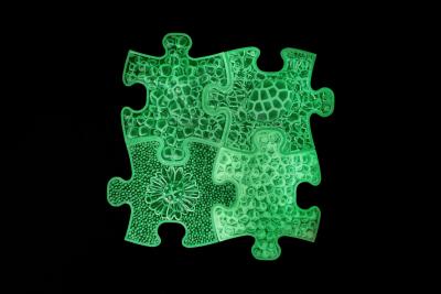 Covoras ortopedic senzorial puzzle Set Fluorescent, straluceste in intuneric